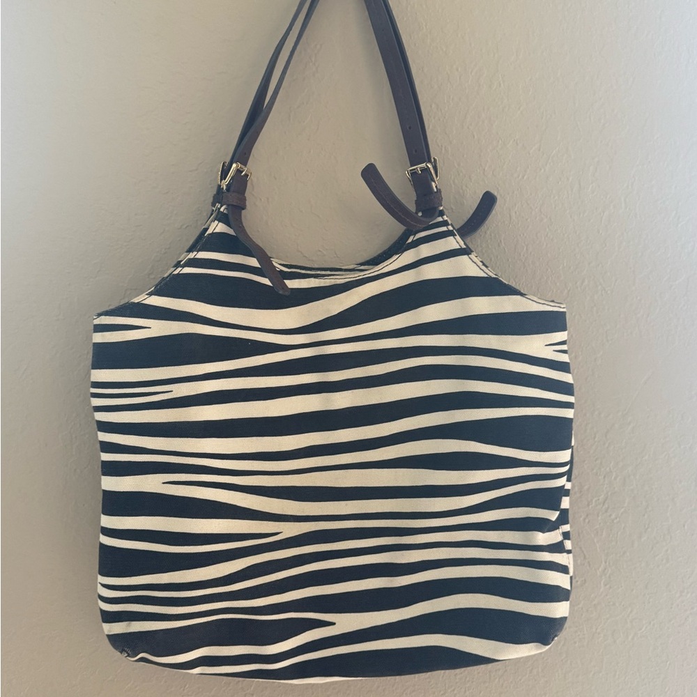 MK. Women’s Black and White Zebra Print Tote Bag